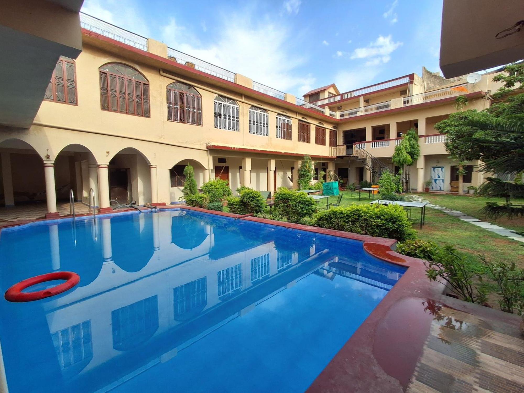 Hotel Om Pushkar Esterno foto